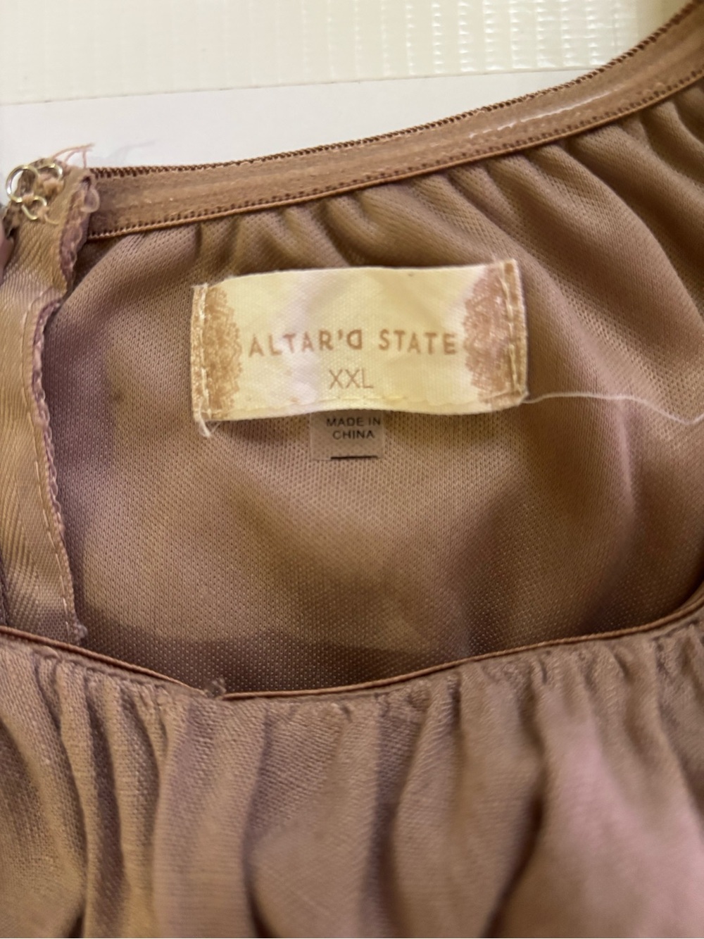 Altar’d State Romper XXL Taupe Brown Puff Sleeve Ruffle Tie Waist 100% Rayon - Picture 4 of 8